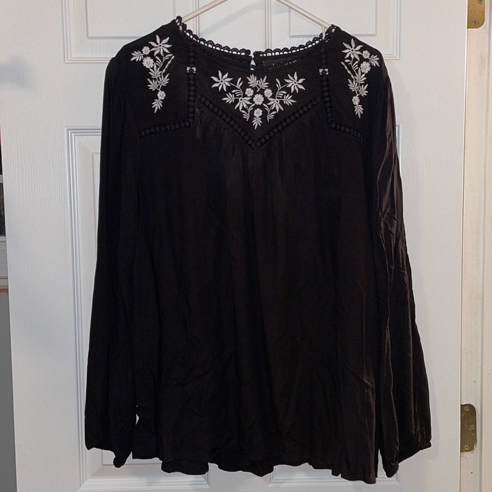 Women's Embroidered Blouse